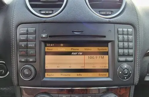 MERCEDES-BENZ GL 