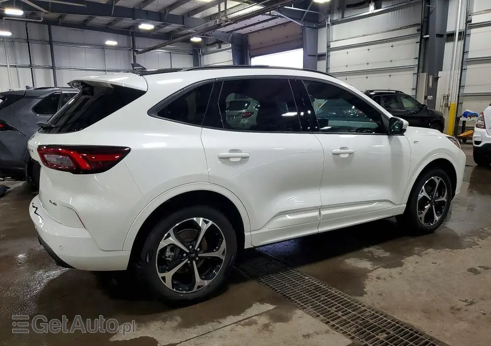 FORD Escape 2.0 EcoBoost AWD Titanium