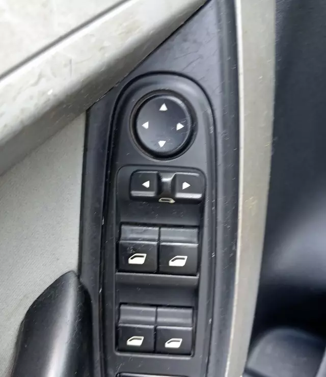 CITROEN C4 1.6 HDi (109 KM)