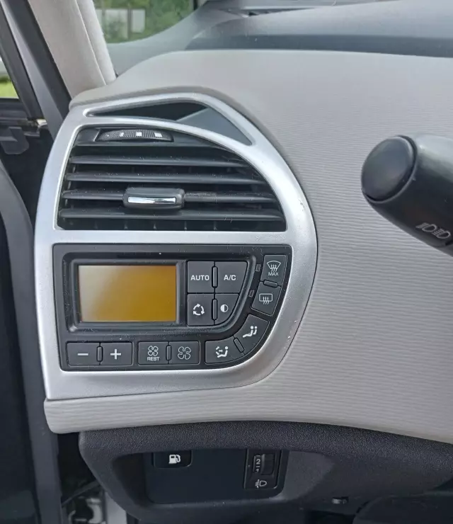 CITROEN C4 1.6 HDi (109 KM)