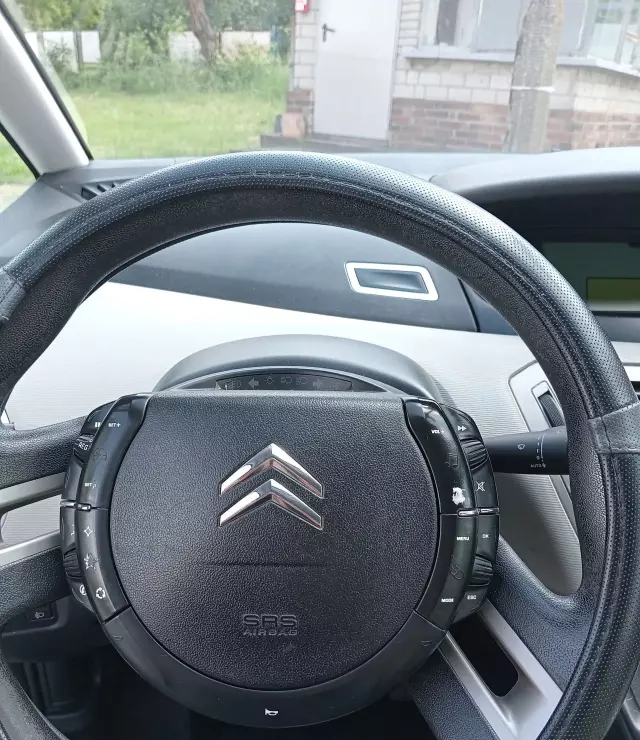 CITROEN C4 1.6 HDi (109 KM)