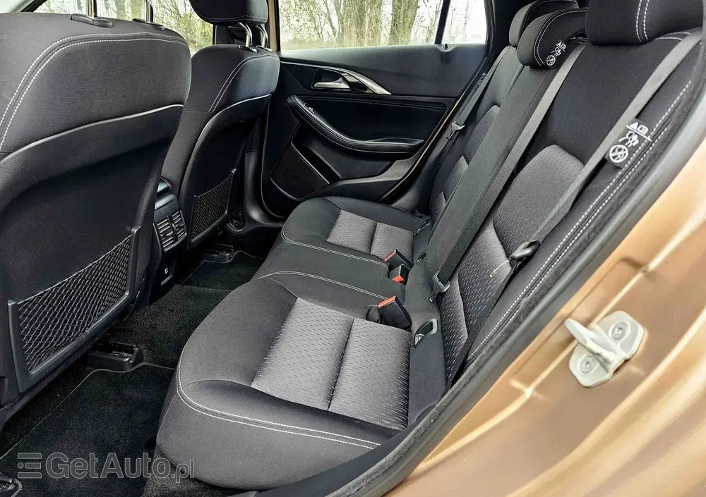 INFINITI Q30 1.6t Premium