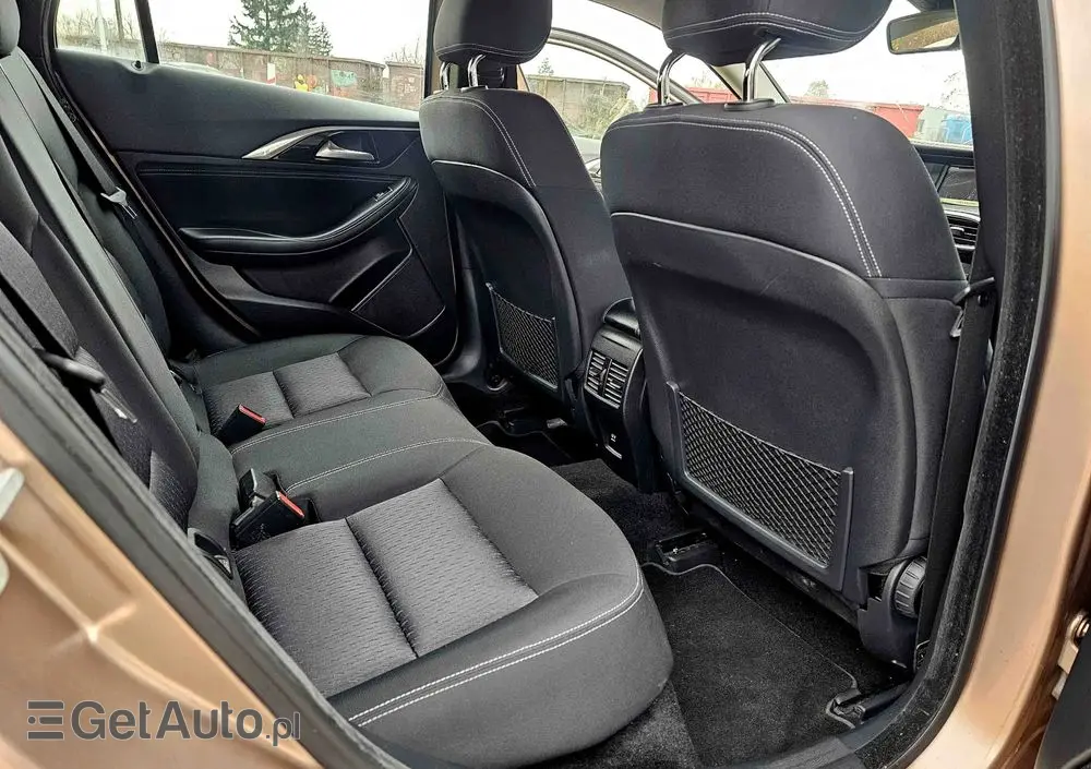 INFINITI Q30 1.6t Premium