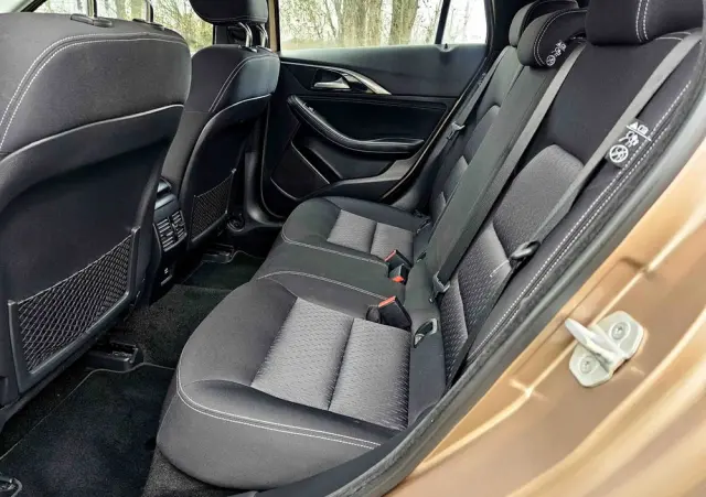 INFINITI Q30 1.6t Premium