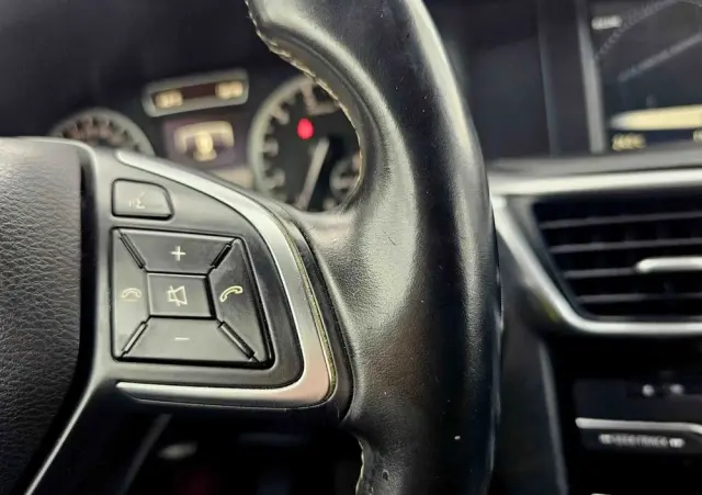 INFINITI Q30 1.6t Premium