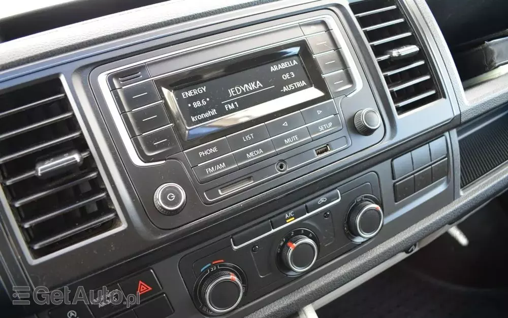 VOLKSWAGEN TRANSPORTER T6 DOKA NISKI PRZEBIEG 