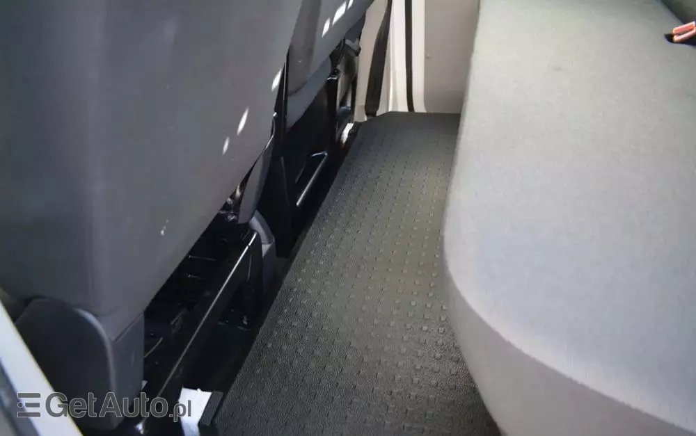 VOLKSWAGEN TRANSPORTER T6 DOKA NISKI PRZEBIEG 