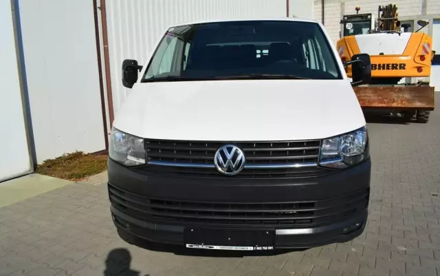VOLKSWAGEN TRANSPORTER T6 DOKA NISKI PRZEBIEG 