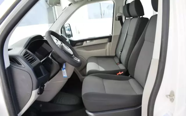 VOLKSWAGEN TRANSPORTER T6 DOKA NISKI PRZEBIEG 