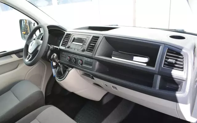 VOLKSWAGEN TRANSPORTER T6 DOKA NISKI PRZEBIEG 
