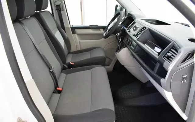 VOLKSWAGEN TRANSPORTER T6 DOKA NISKI PRZEBIEG 