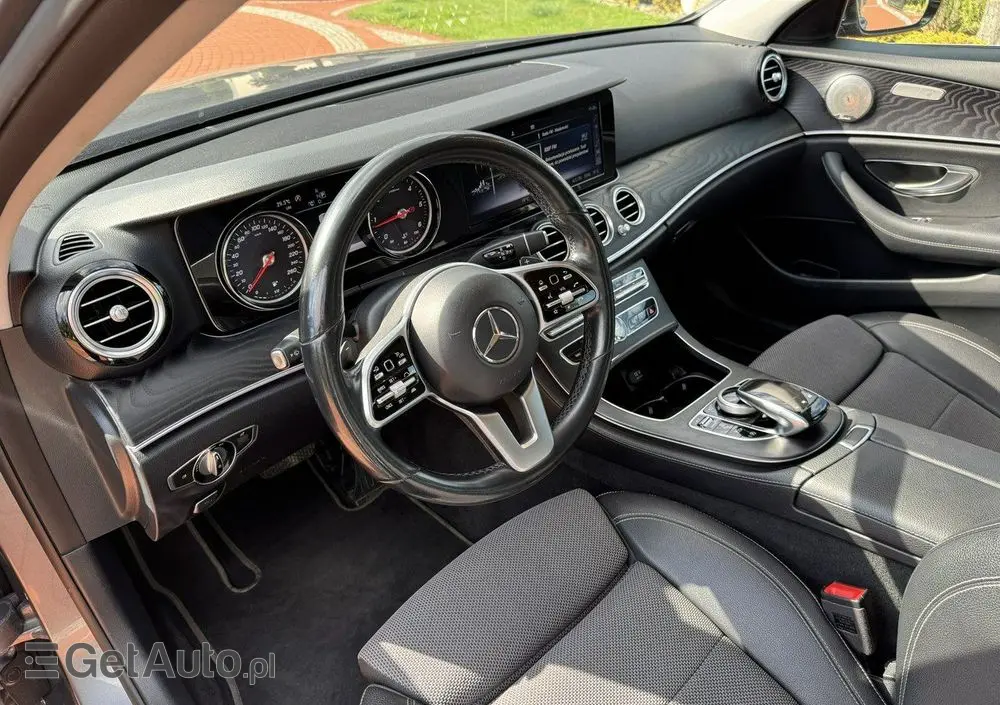 MERCEDES-BENZ Klasa E 