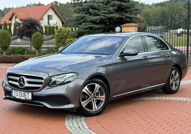 MERCEDES-BENZ Klasa E 