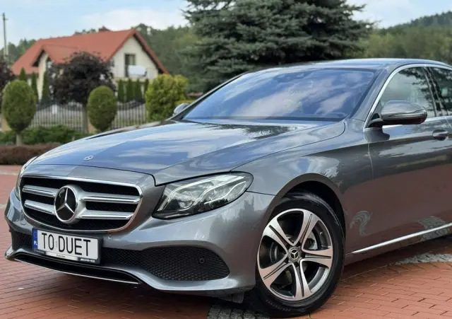 MERCEDES-BENZ Klasa E 