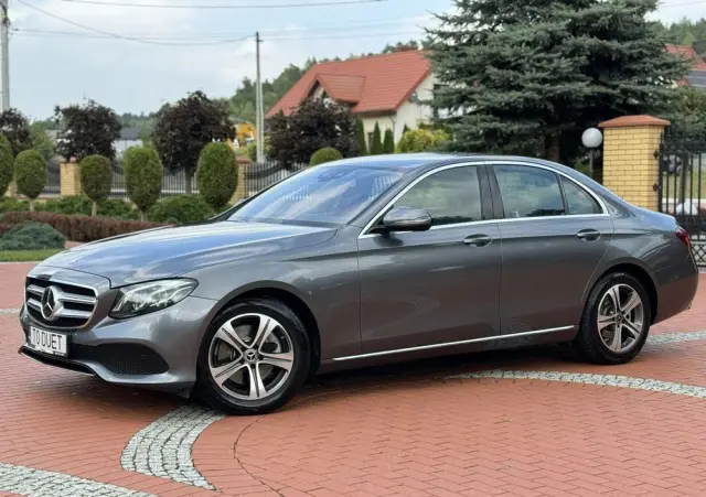 MERCEDES-BENZ Klasa E 