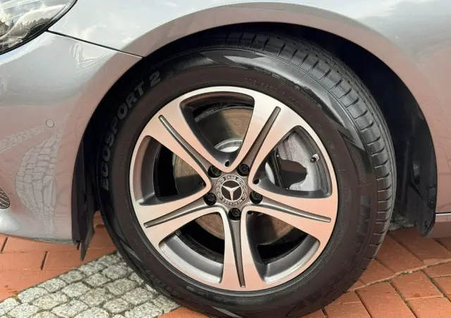 MERCEDES-BENZ Klasa E 