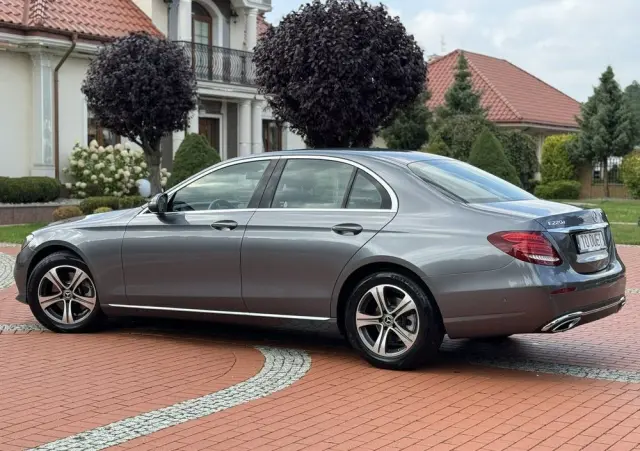 MERCEDES-BENZ Klasa E 