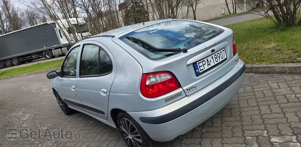 RENAULT Megane 
