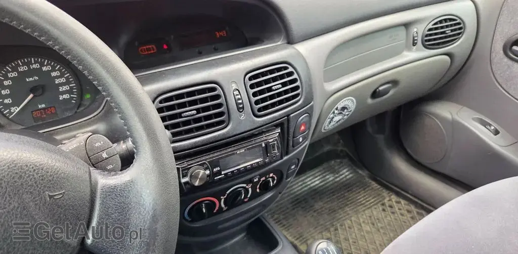 RENAULT Megane 