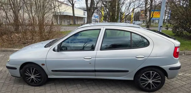 RENAULT Megane 