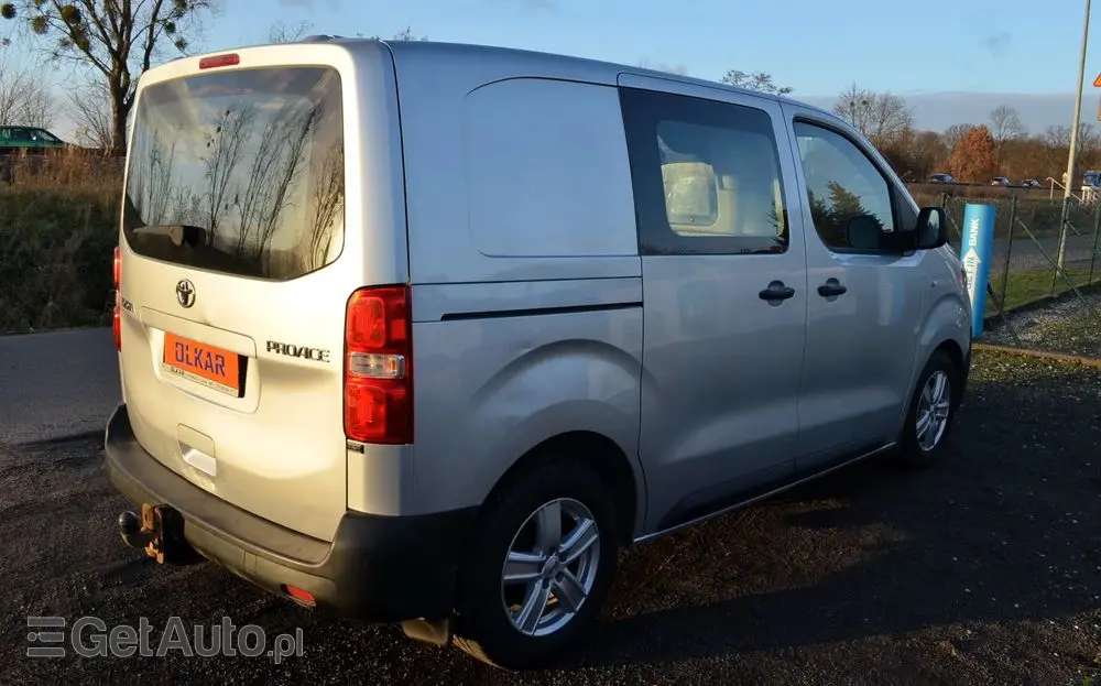 TOYOTA Proace 