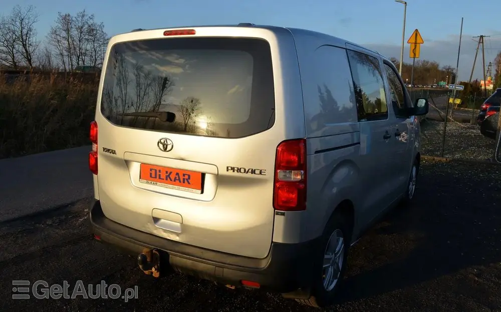 TOYOTA Proace 