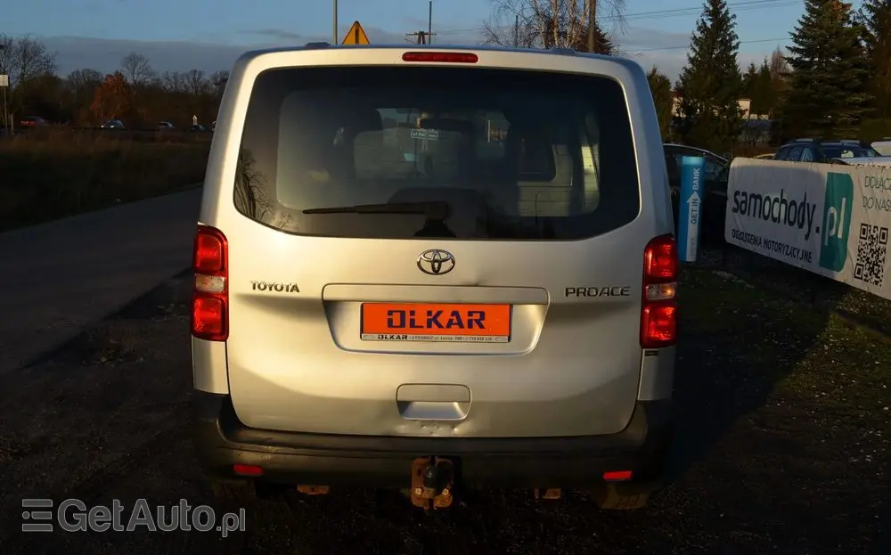 TOYOTA Proace 