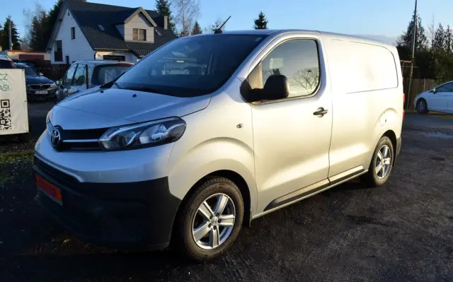 TOYOTA Proace 