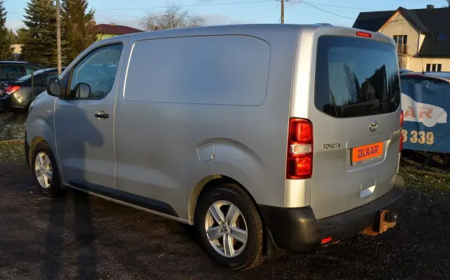 TOYOTA Proace 