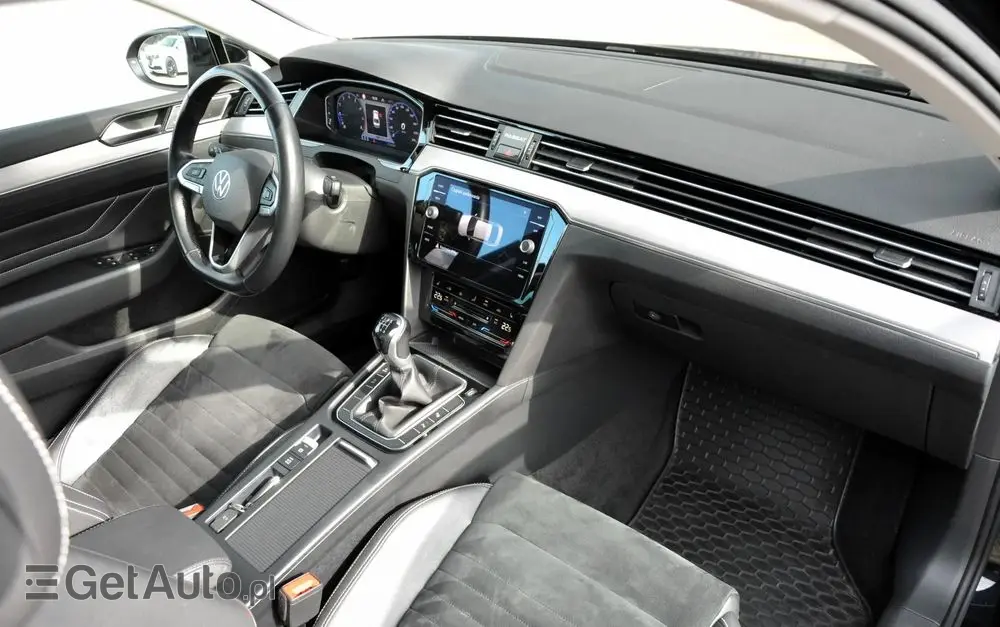 VOLKSWAGEN Passat 1.5 TSI EVO Elegance