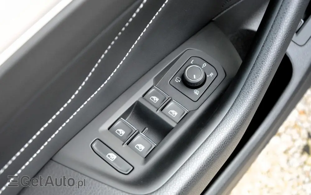 VOLKSWAGEN Passat 1.5 TSI EVO Elegance