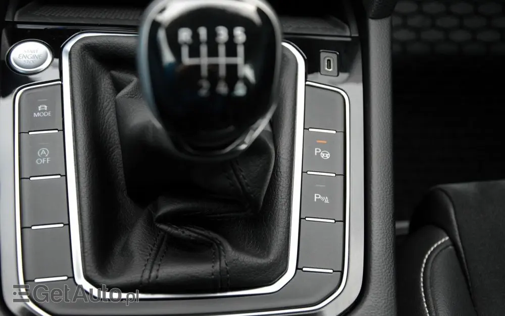 VOLKSWAGEN Passat 1.5 TSI EVO Elegance