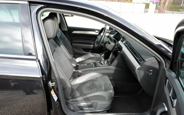 VOLKSWAGEN Passat 1.5 TSI EVO Elegance