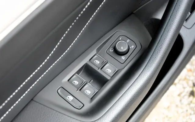 VOLKSWAGEN Passat 1.5 TSI EVO Elegance