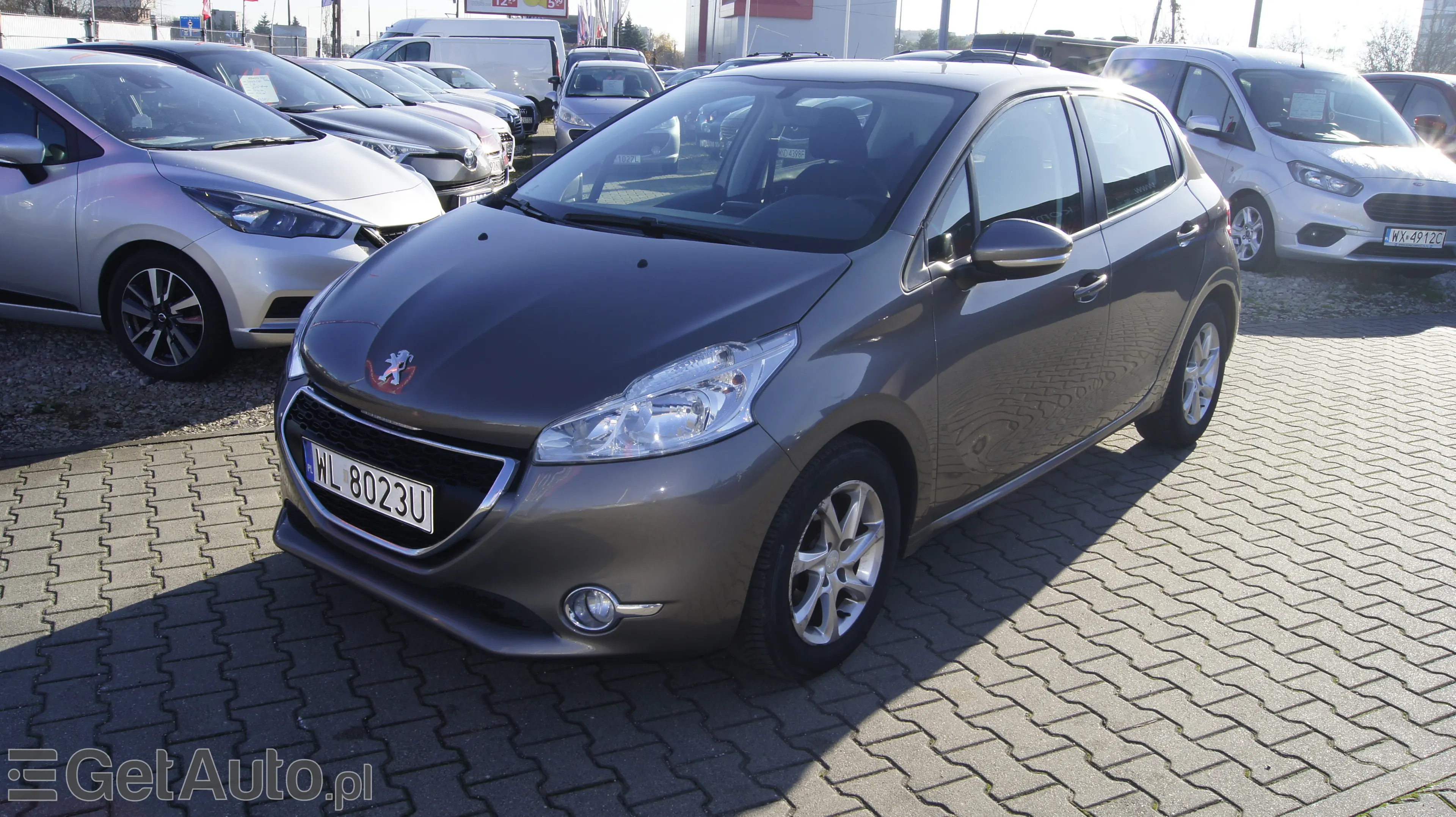 PEUGEOT 208 Allure