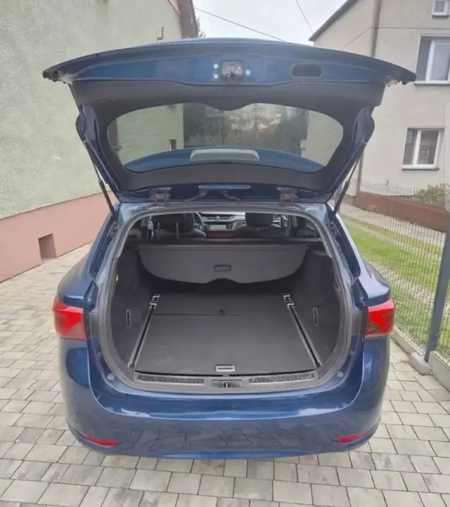 TOYOTA Avensis 2.0 Valvematic (152 KM) Multidrive S