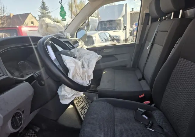 VOLKSWAGEN TRANSPORTER 2,0 TDI *DSG * NAVI * KAMERA 