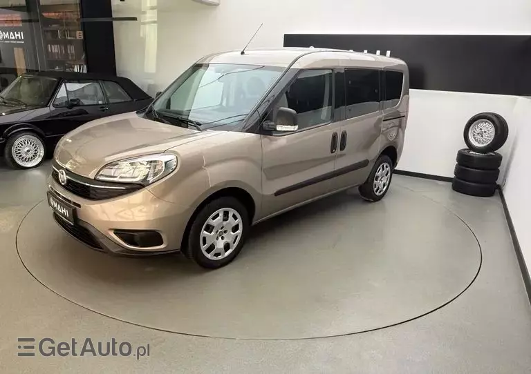 FIAT Doblo 1.4 16V Start&Stopp MyLife Family