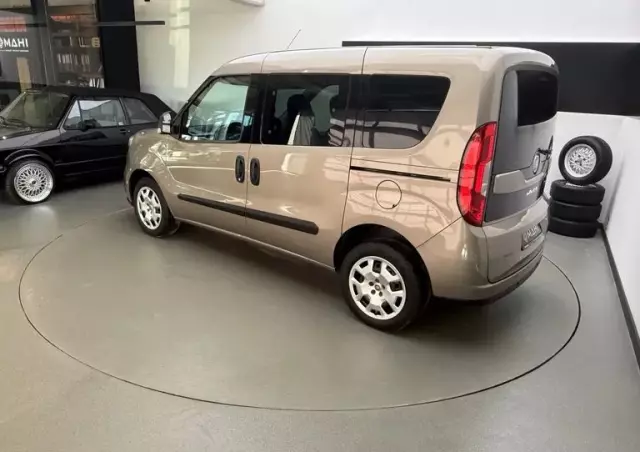 FIAT Doblo 1.4 16V Start&Stopp MyLife Family