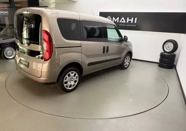 FIAT Doblo 1.4 16V Start&Stopp MyLife Family