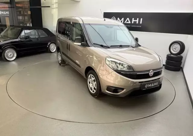 FIAT Doblo 1.4 16V Start&Stopp MyLife Family