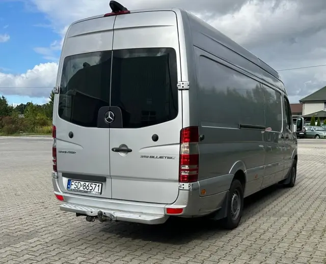 MERCEDES-BENZ Sprinter 319