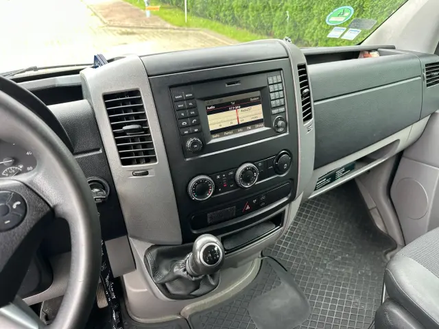 MERCEDES-BENZ Sprinter 319