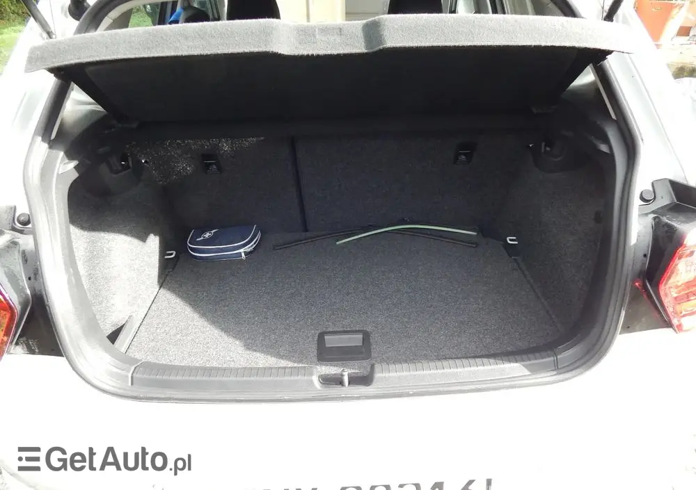 VOLKSWAGEN Polo 1.0 TSI Trendline