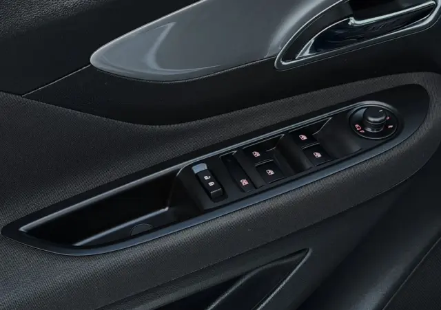 OPEL Mokka 1.4 Turbo ecoFLEX Start/Stop 4x4 Color Innovation