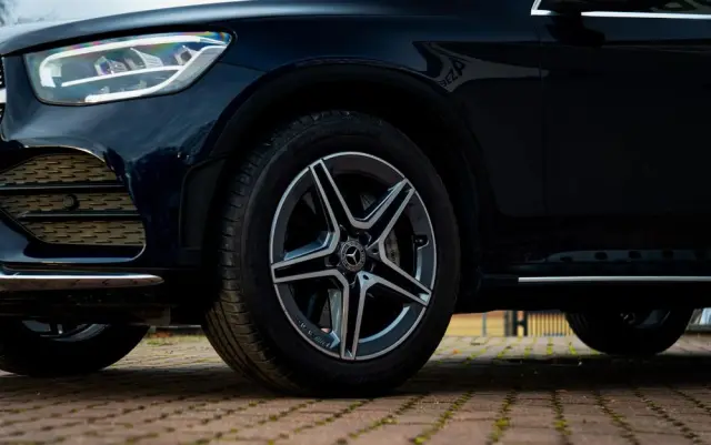 MERCEDES-BENZ GLC 220 d 4-Matic