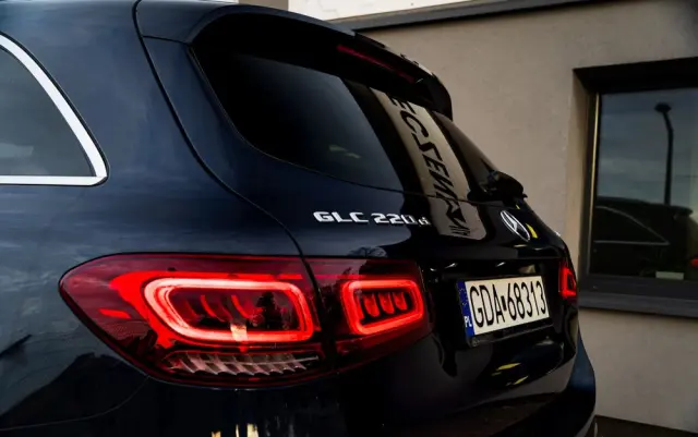 MERCEDES-BENZ GLC 220 d 4-Matic