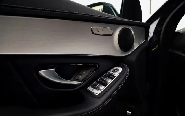 MERCEDES-BENZ GLC 220 d 4-Matic