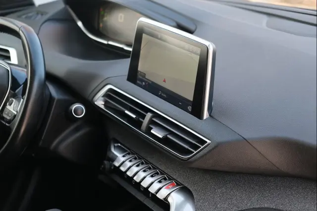 PEUGEOT 3008 Crossway 150 S&S