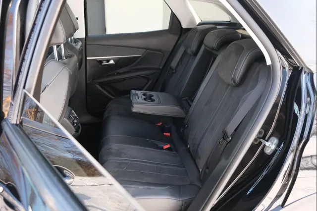 PEUGEOT 3008 Crossway 150 S&S